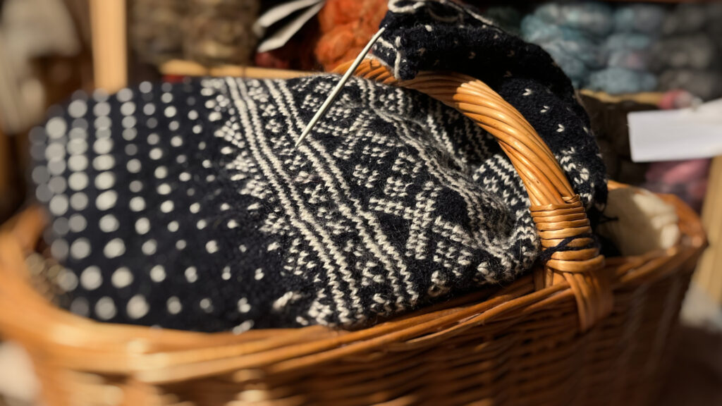 Stricken mit Rauma Garn ist einfach und leicht